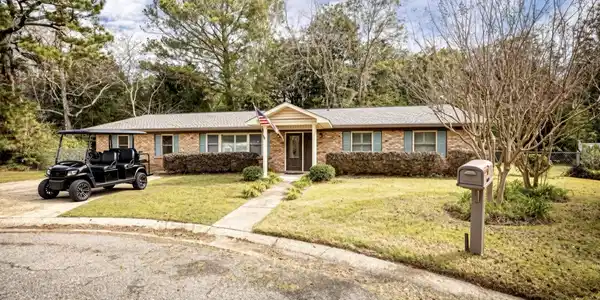 1107 Le Badine Court