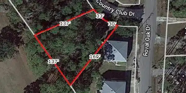 Country Club Drive