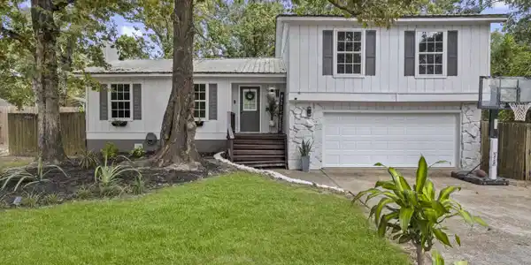 1501 Willowbend Drive