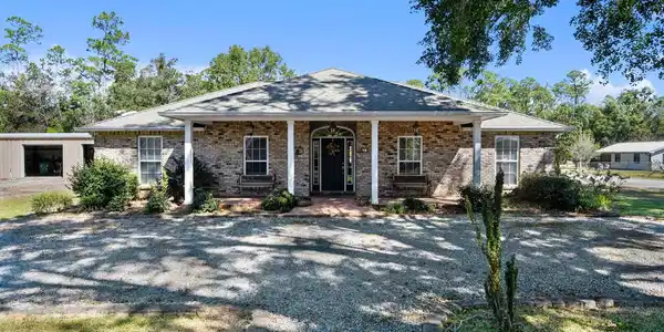 827 Daniel Street