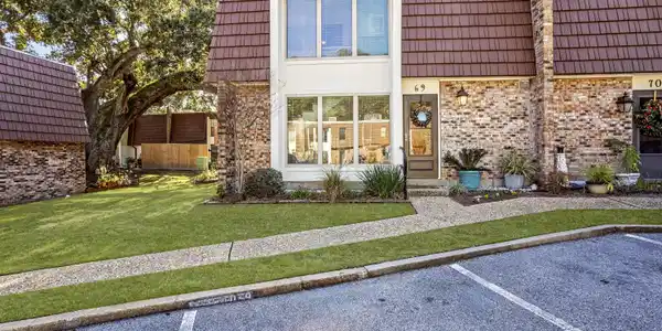527 Front Beach Drive