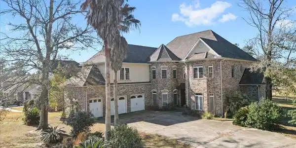 7525 Cherry Hill Drive