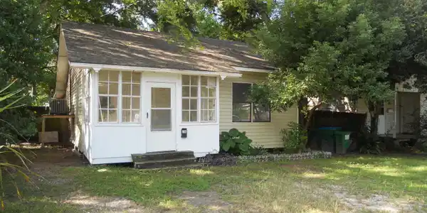 706 Mckinley Street