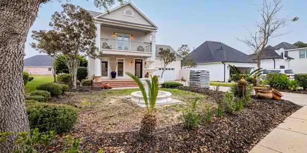 4215 Cobblestone Lane