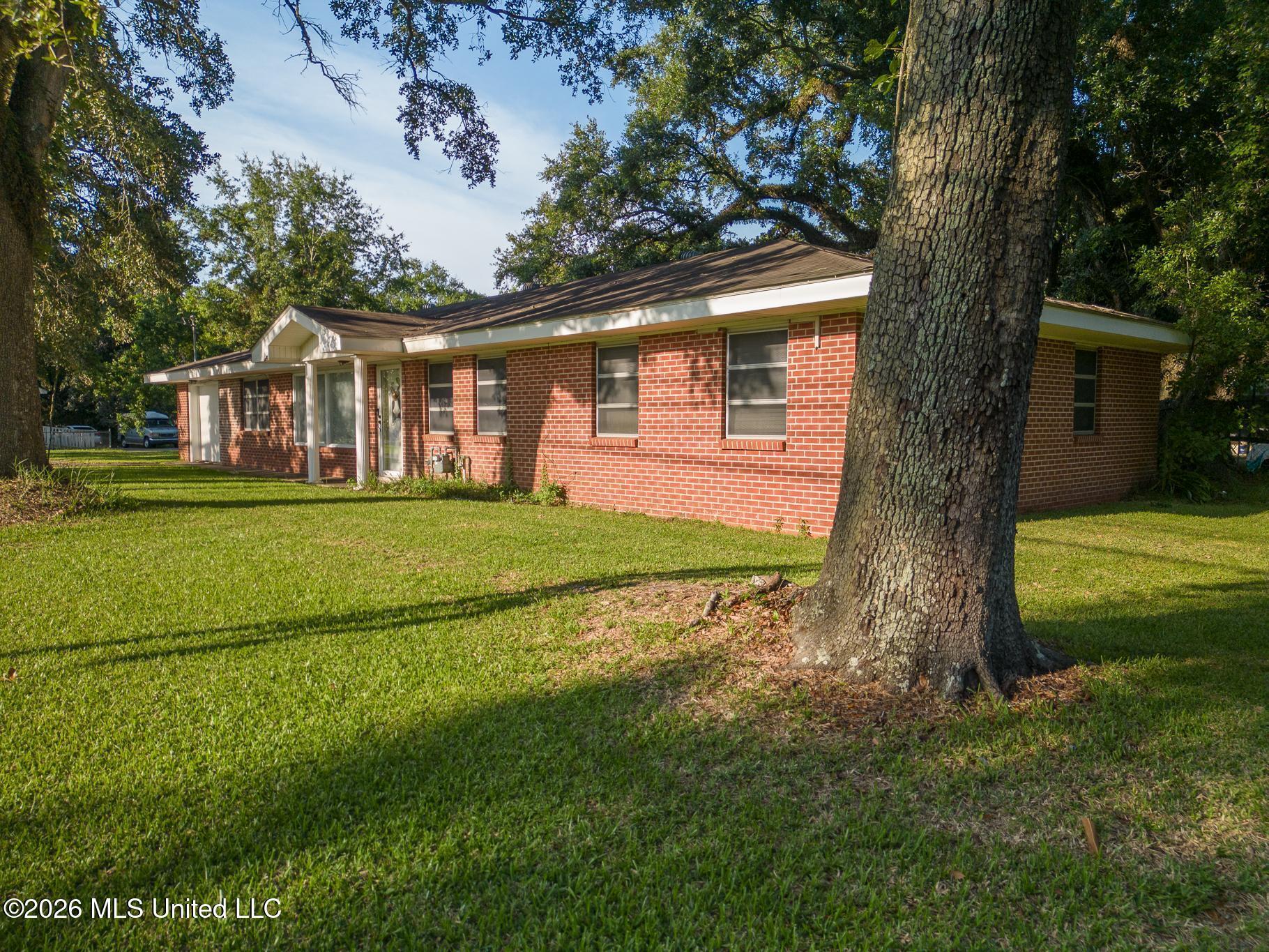 Image 1: 11128 LAMEY BRIDGE RD