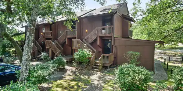 124 A Lakeside Villa Drive