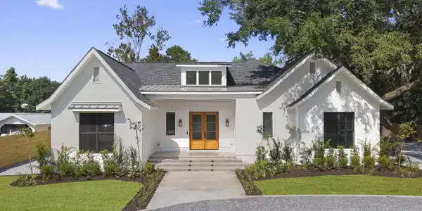 1203 Calhoun Street