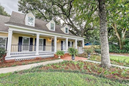 1212 Sunset Drive