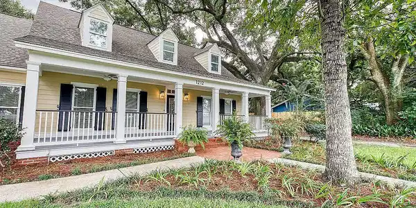 1212 Sunset Drive