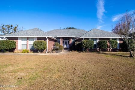 838 Eagle Eyrie Drive