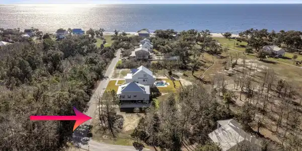 Acadian Bay Lane