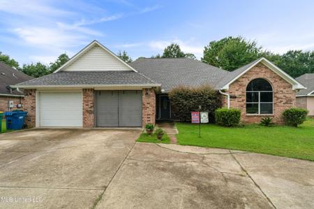 3425 Beachview Drive