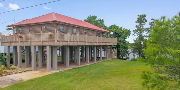 Image 3: 3