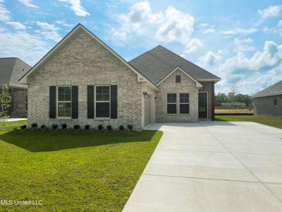 827 Leeward Drive