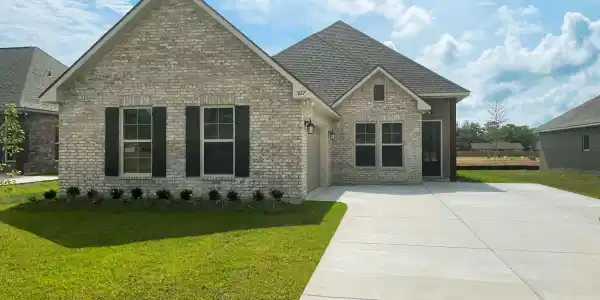 827 Leeward Drive