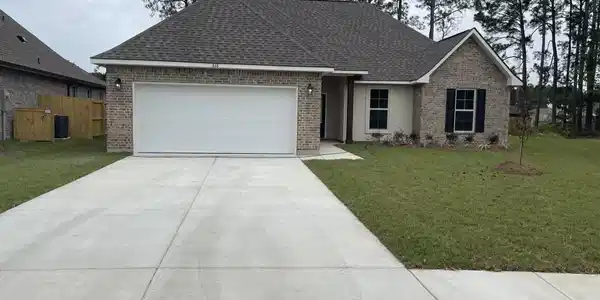 818 Leeward Drive