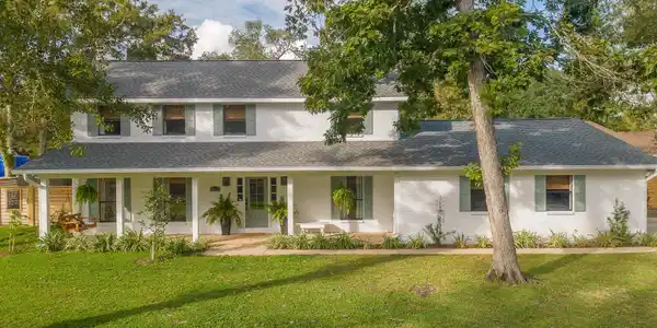 9404 Live Oak Avenue