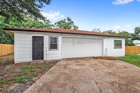 2112 Rose Court