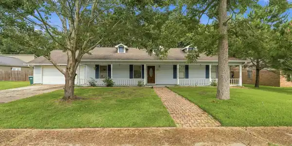122 Booth Circle