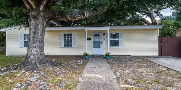 492 Central Avenue