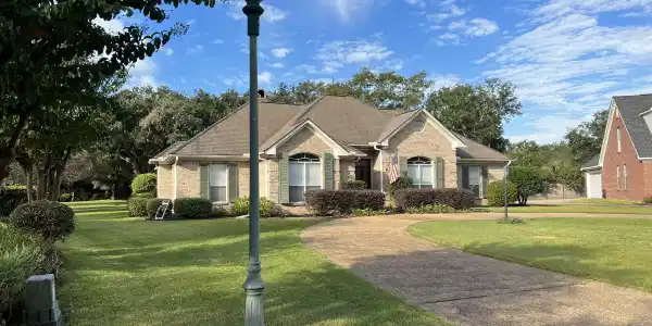 3517 Montgomery Lane