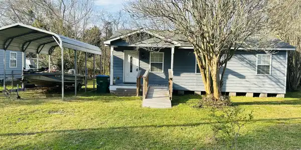 3411 Douglas Avenue
