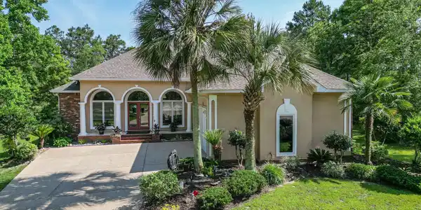 3600 Pine Needles Circle