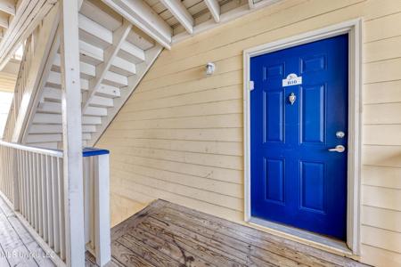 2421 Beachview Drive