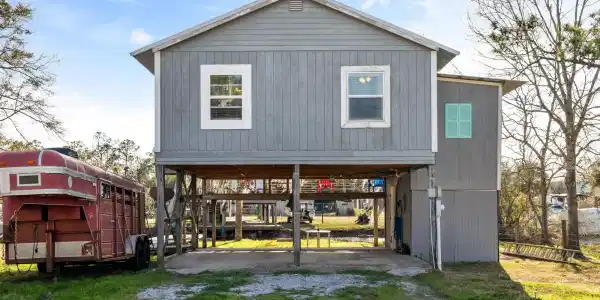 4099 Shark Street