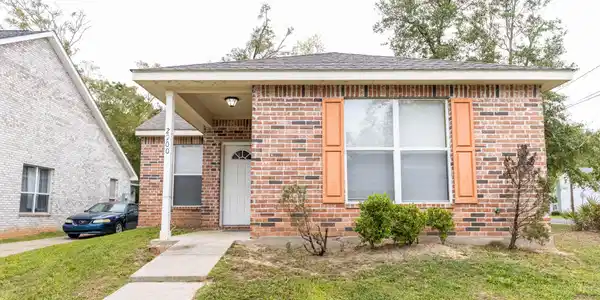 2900 Magnolia Court Court
