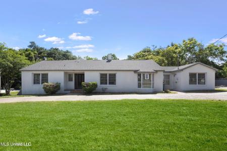 140 Azalea Drive