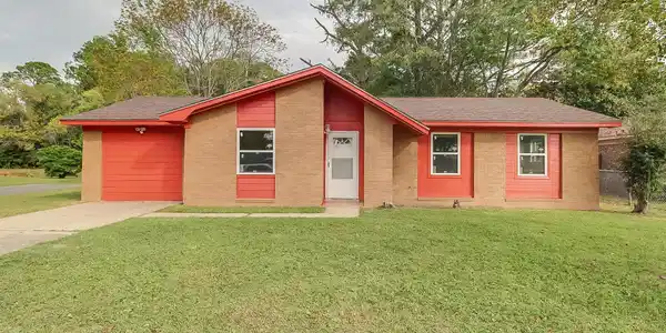 3618 Pentagon Drive