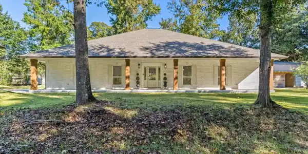 2938 Hickory Lane
