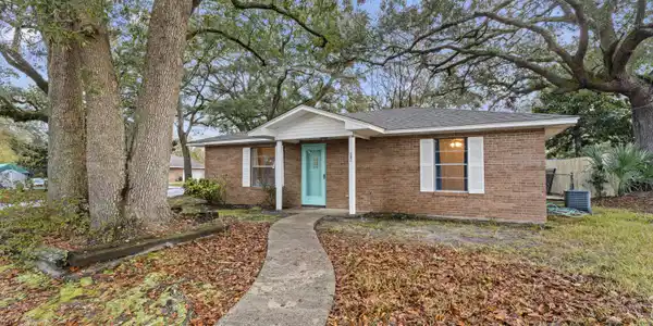 122 Shady Grove Avenue