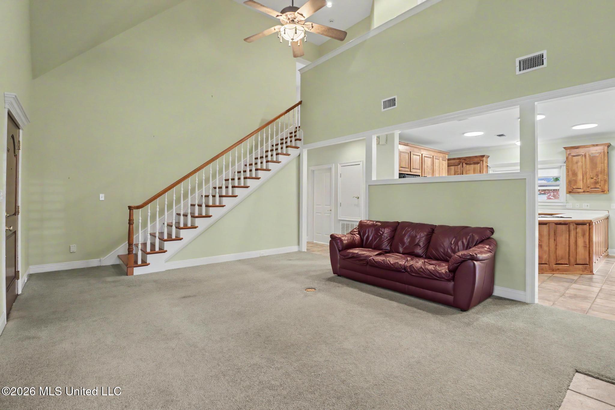 Image 3: living room