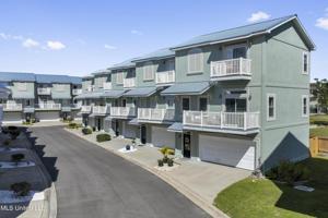 720 Beach Boulevard W