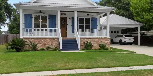 205 S Island View Avenue