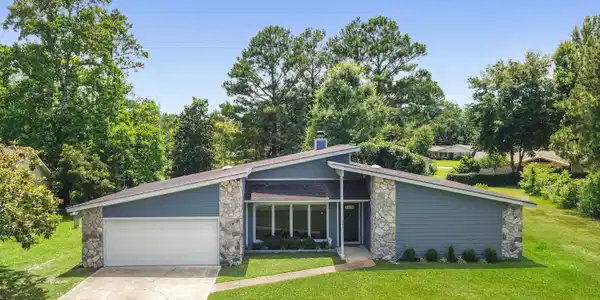1323 Diller Road
