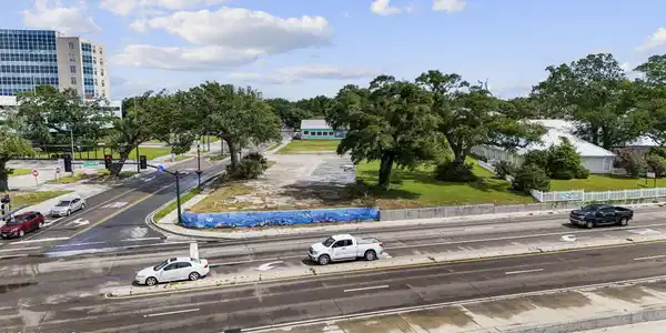 1940 E Beach Boulevard