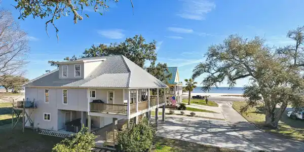 515 Gulf View Avenue