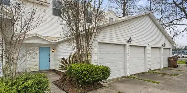 1805 Irish Hill Drive