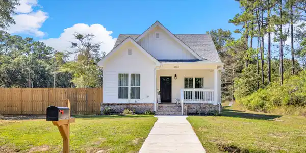 1003 Dorothy Street