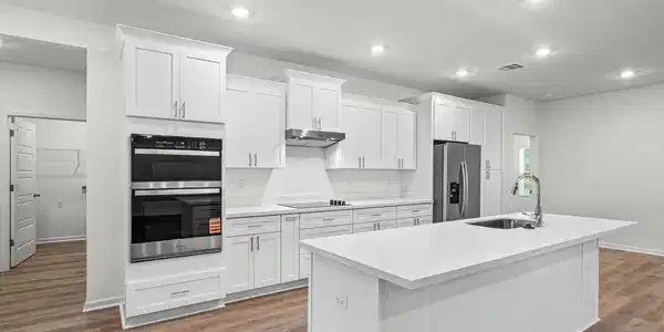 Image 3: Brooks Kitchen