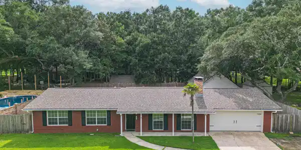 1409 Seacliffe Drive