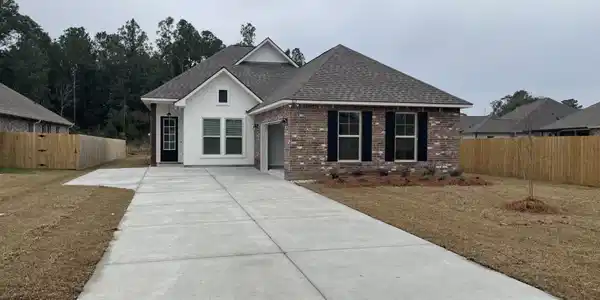 810 Leeward Drive