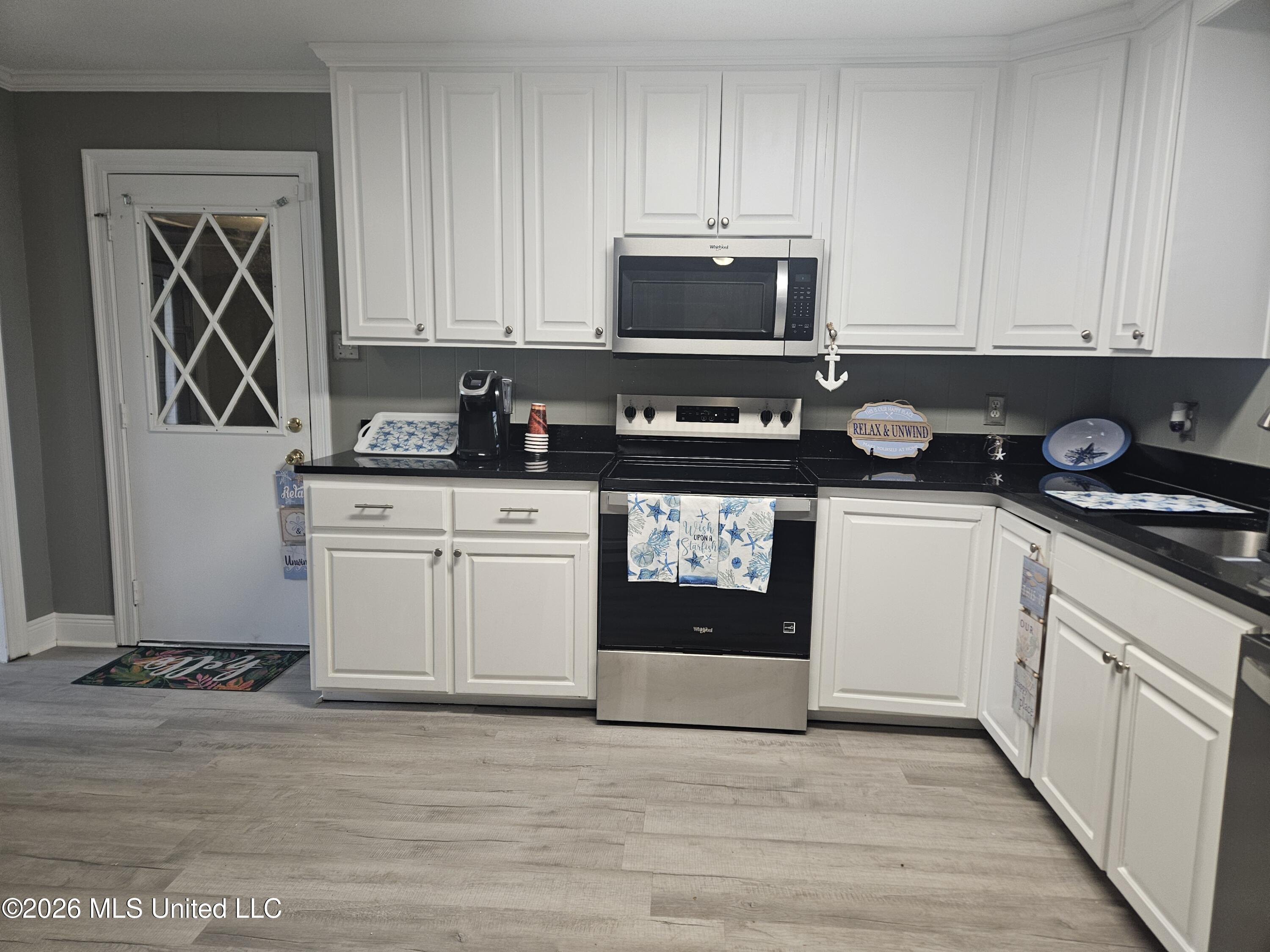 Image 3: Kitchen v2