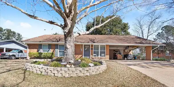 315 Hunter Drive