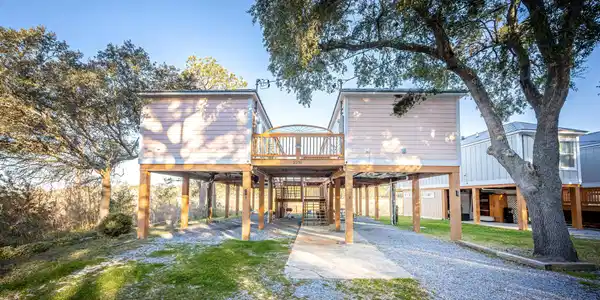 2231 E Simmons Bayou Drive