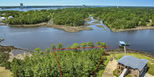 Martin Bayou Drive