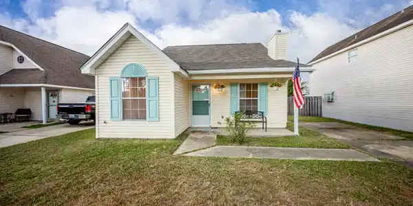 4631 Laurelwood Drive